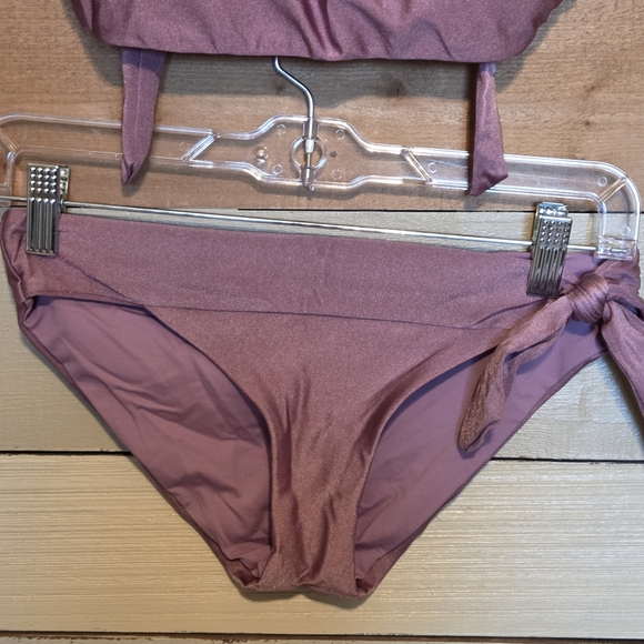 BECCA Bikini Set Top M/Bottom S - Picture 4 of 7